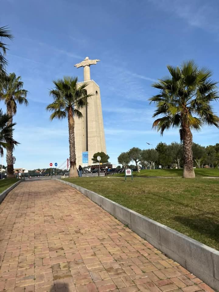 Appartamento Bem Me Quer 1 Almada Esterno foto